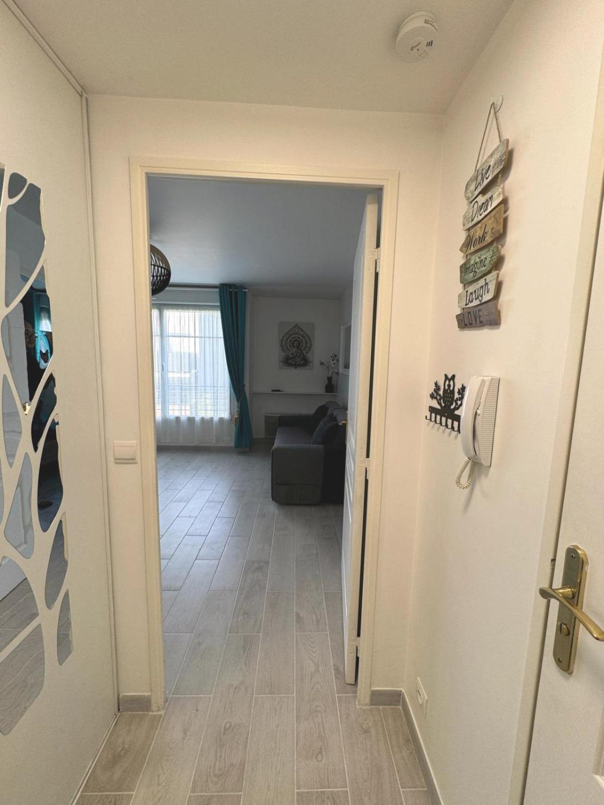 Appartement Magnolia 40M2, Parking Et Wifi Gratuit Μοντεβρέν Εξωτερικό φωτογραφία