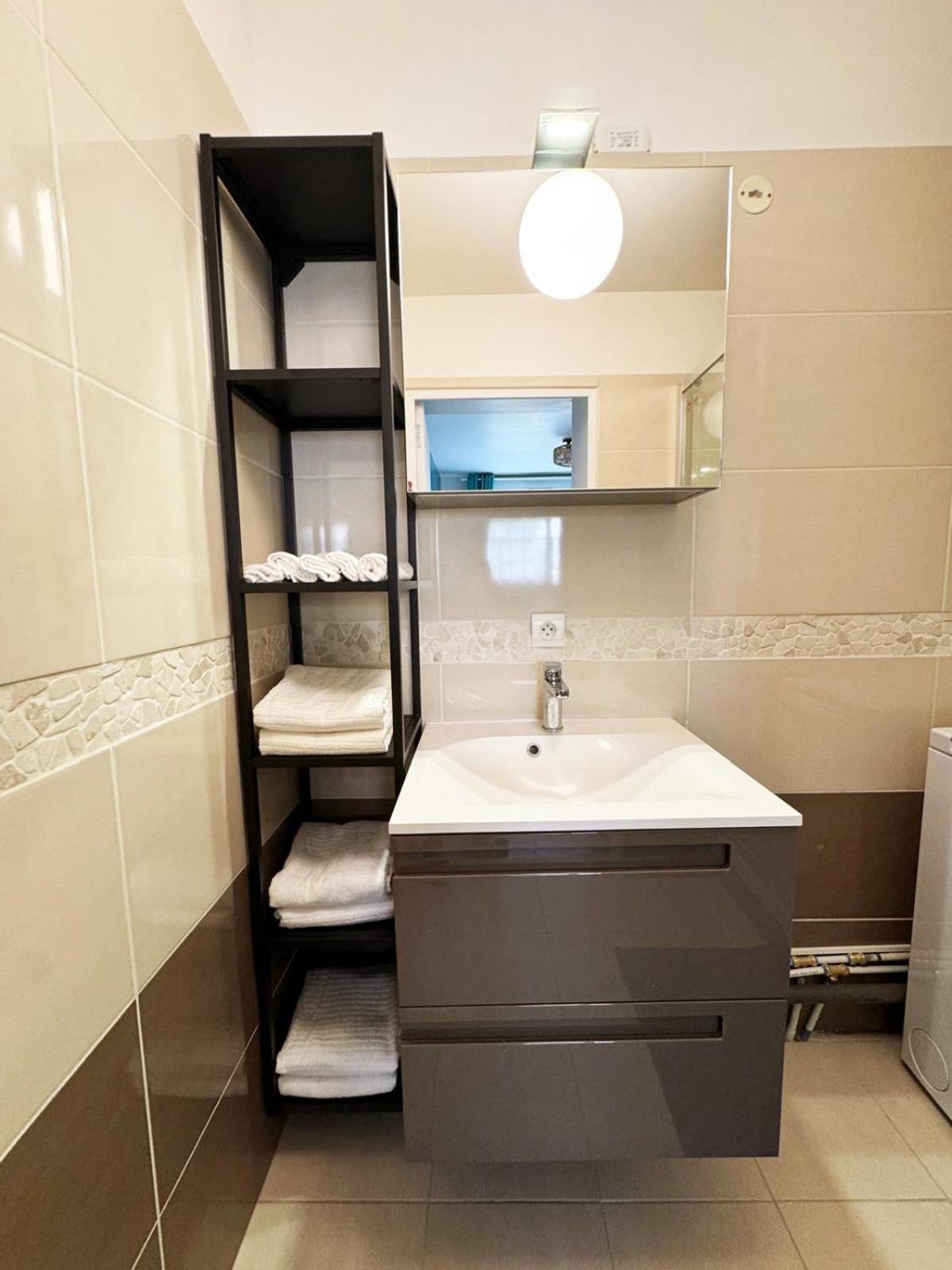 Appartement Magnolia 40M2, Parking Et Wifi Gratuit Μοντεβρέν Εξωτερικό φωτογραφία