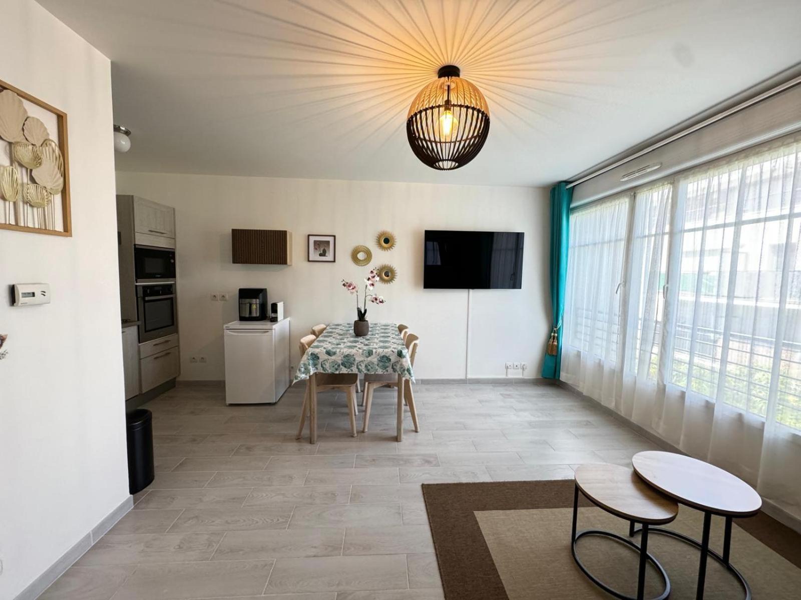 Appartement Magnolia 40M2, Parking Et Wifi Gratuit Μοντεβρέν Εξωτερικό φωτογραφία